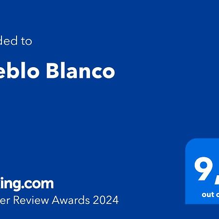 Pueblo Blanco Apartment เบนัลมาเดนา ภายนอก รูปภาพ