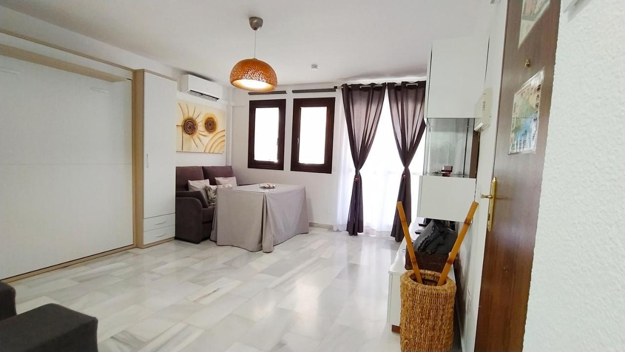 Pueblo Blanco Apartment เบนัลมาเดนา ภายนอก รูปภาพ