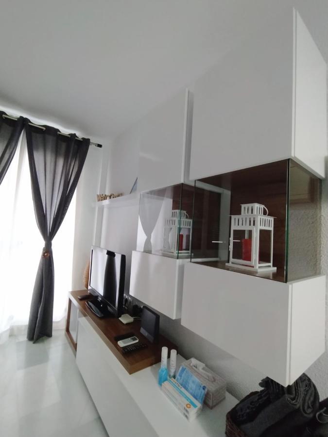 Pueblo Blanco Apartment เบนัลมาเดนา ภายนอก รูปภาพ