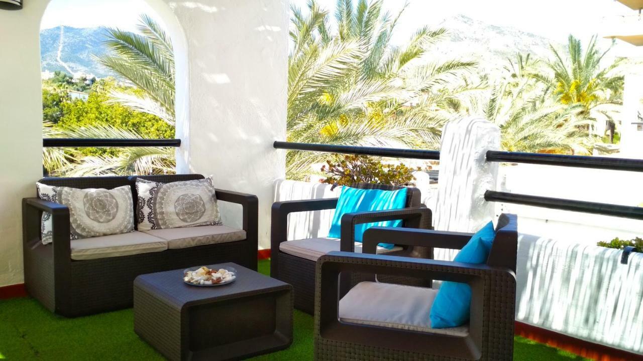 Pueblo Blanco Apartment เบนัลมาเดนา ภายนอก รูปภาพ