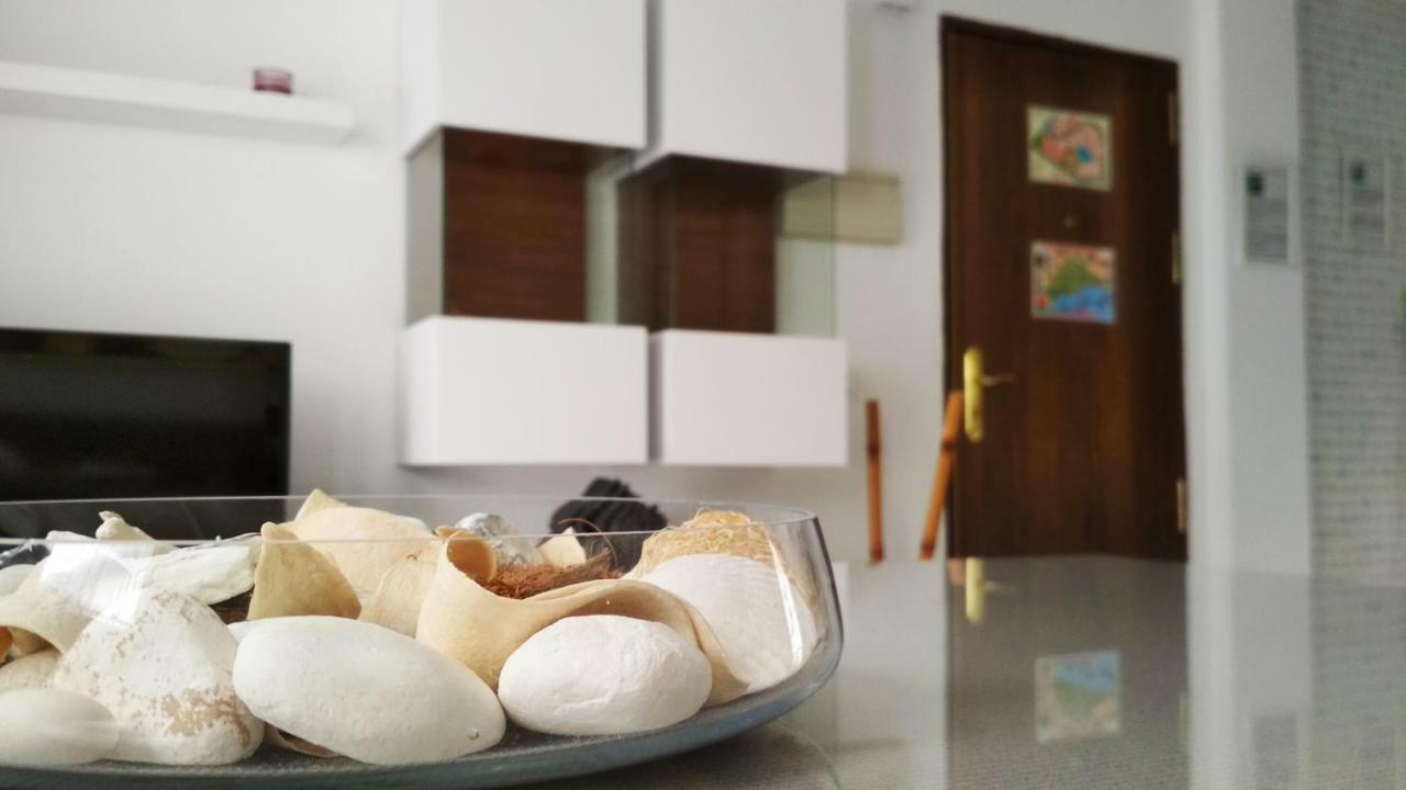 Pueblo Blanco Apartment เบนัลมาเดนา ภายนอก รูปภาพ