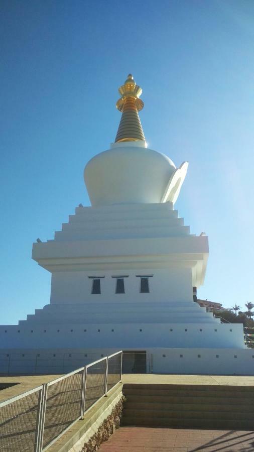 Pueblo Blanco Apartment เบนัลมาเดนา ภายนอก รูปภาพ